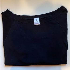 NUX Active off-the-shoulder long sleeve shirt 🖤